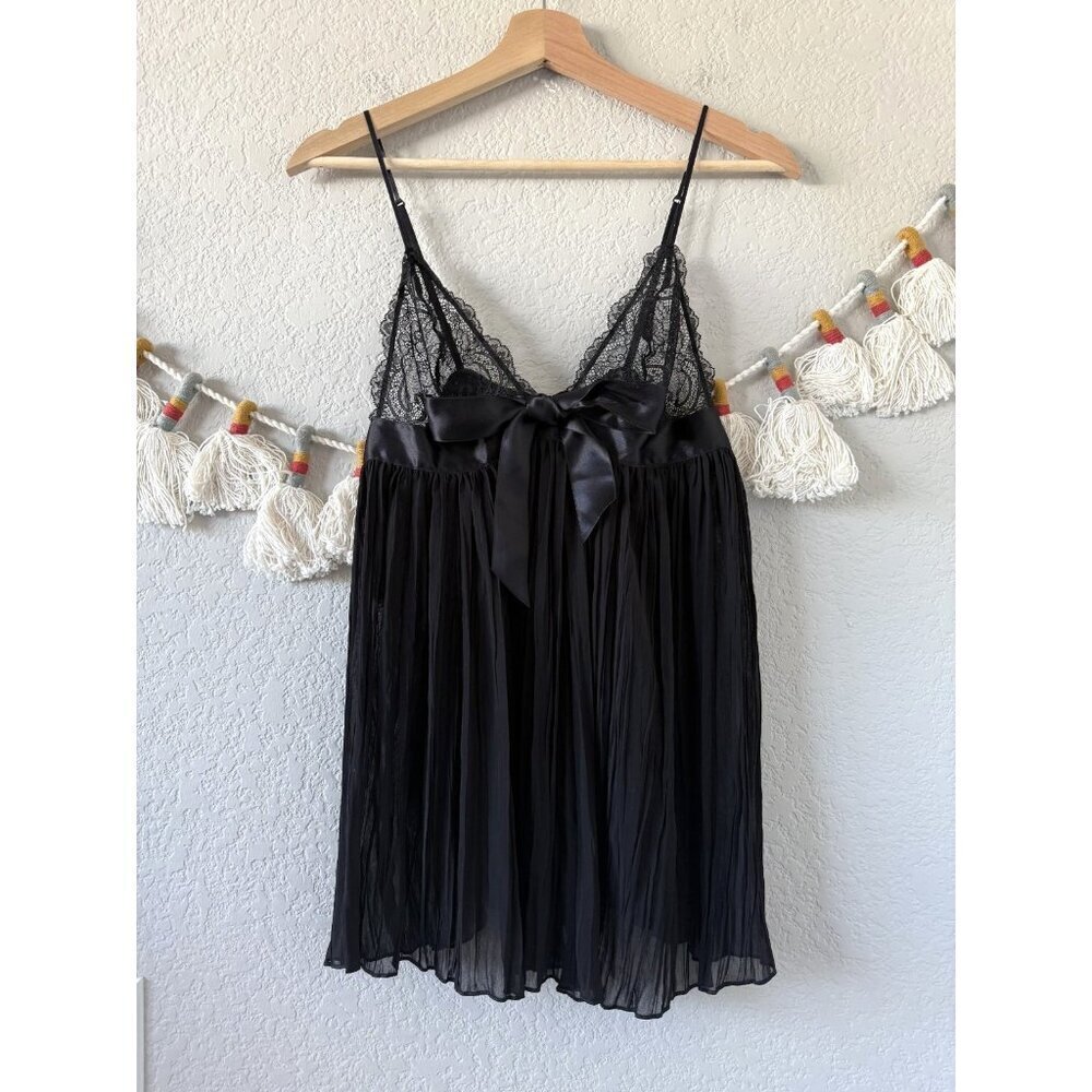 Victoria's Secret Black Pleated Bow Tie Lace Flowy Cami Whimsygoth Dark Romantic